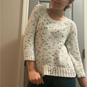 AMERICAN EAGLE medium white & blue sweater